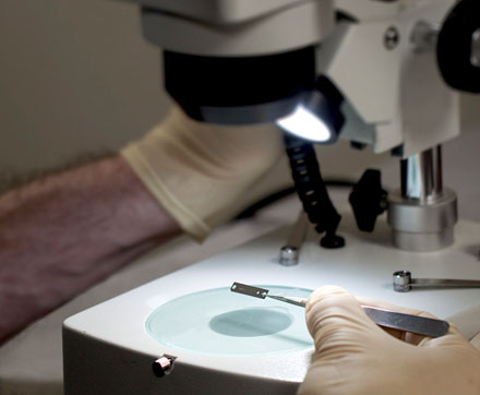 examining-aperture-strip